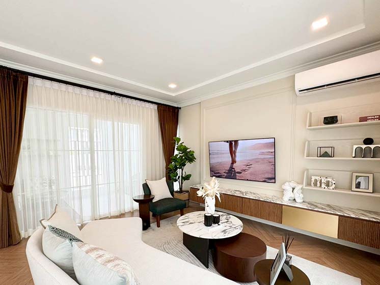 House with Shared Pool in Bangnatrad 